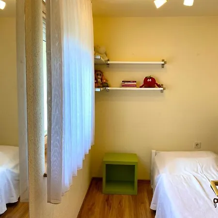 Cili's Balaton Apartment *